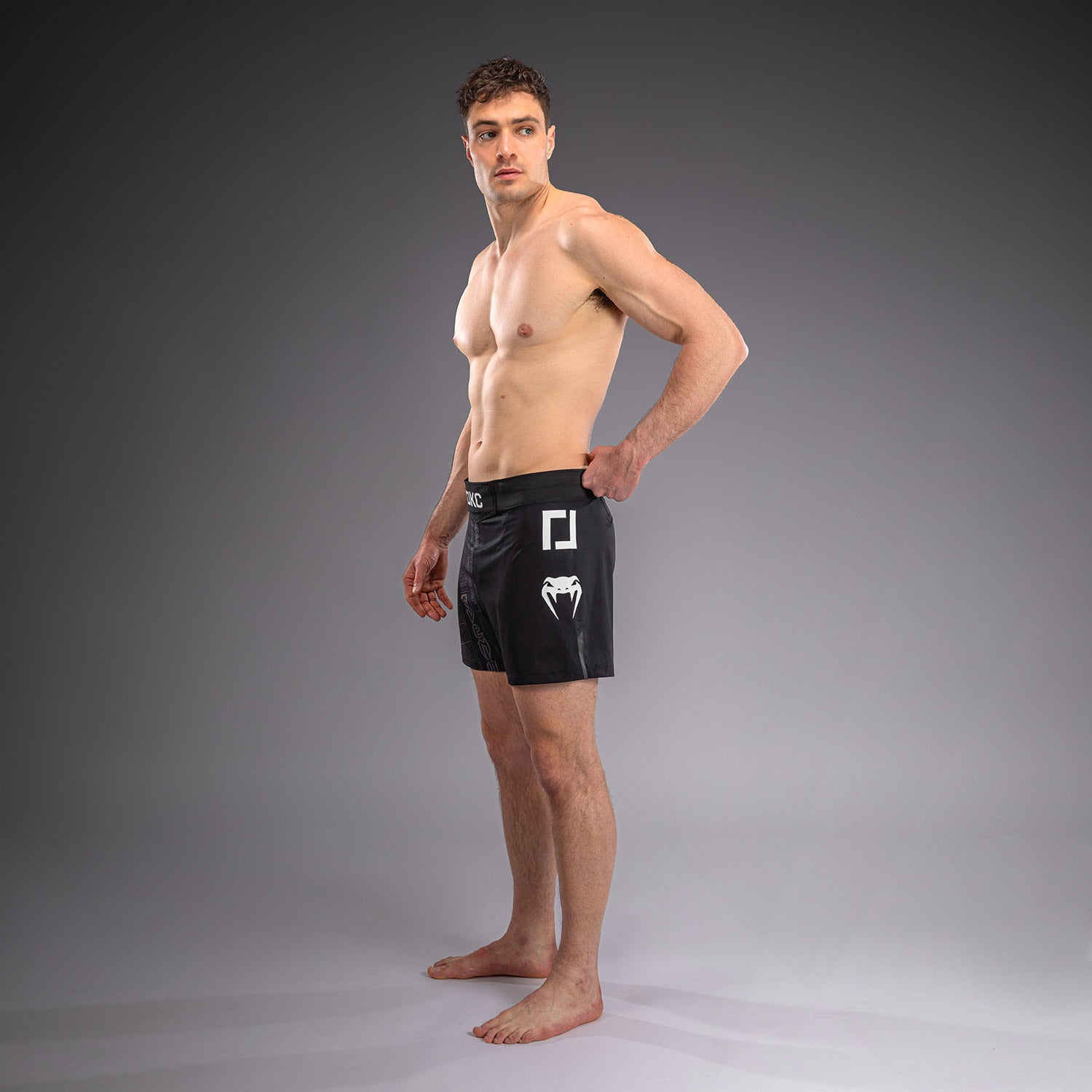 karate-combat-by-venum-fightshorts-schwarz-grau image 3