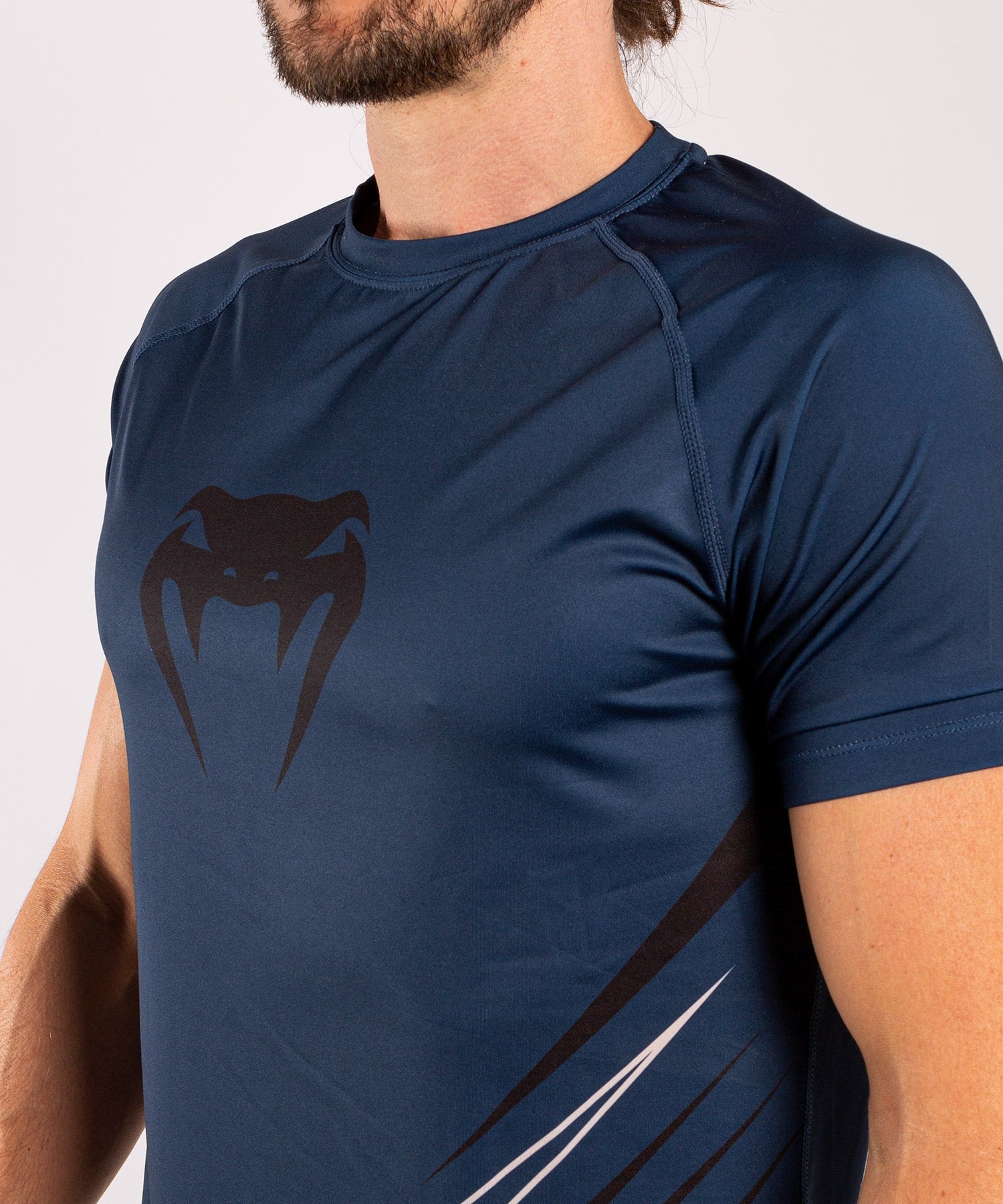 venum-contender-5-0-dry-tech-t-shirt-marineblau-sand image 6