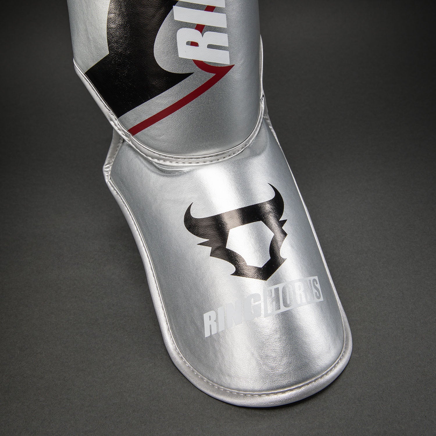 ringhorns-charger-by-venum-schienbeinschoner-silber-schwarz image 3