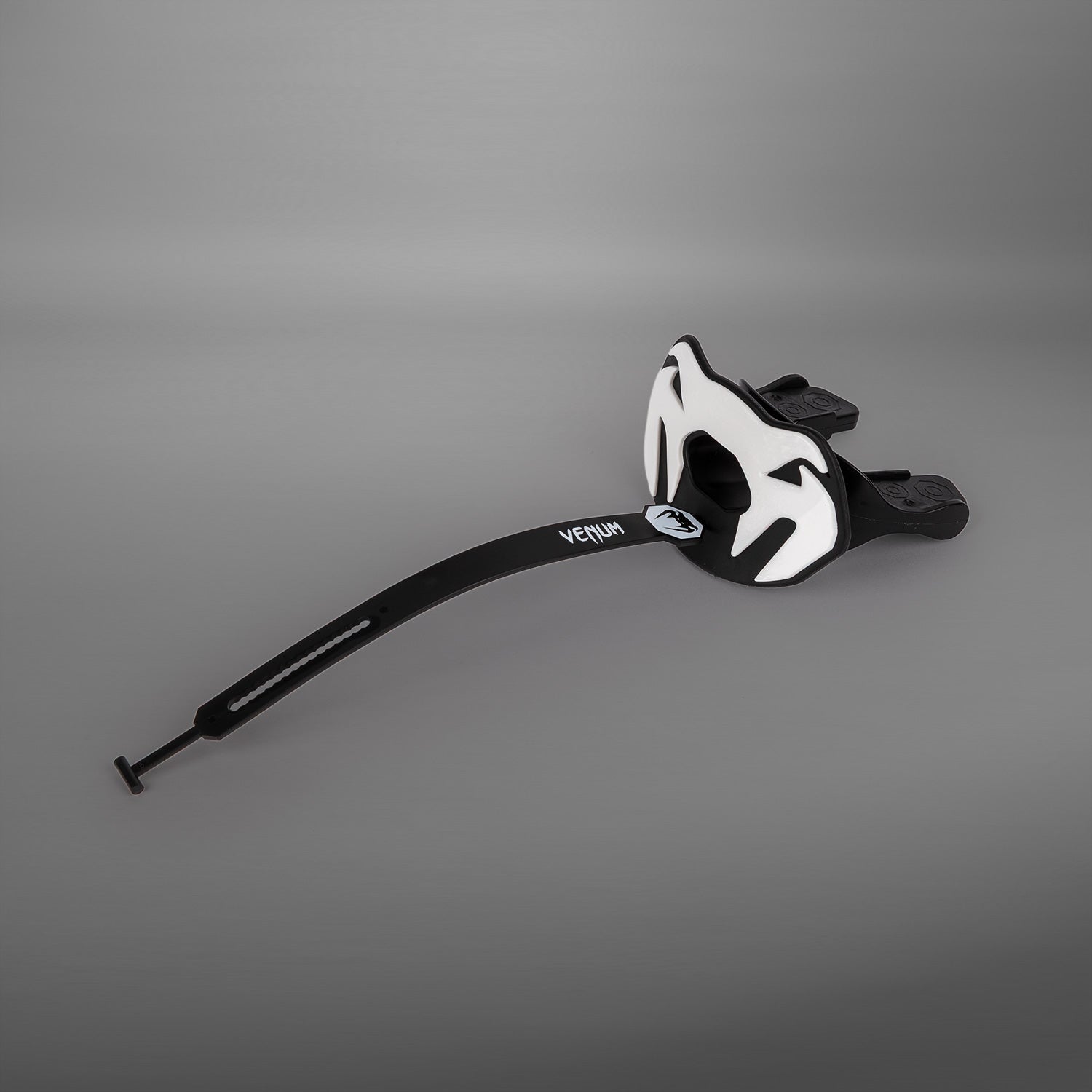 venum-elite-lipguard-logo-edition-mundschutz-schwarz-wei image 5