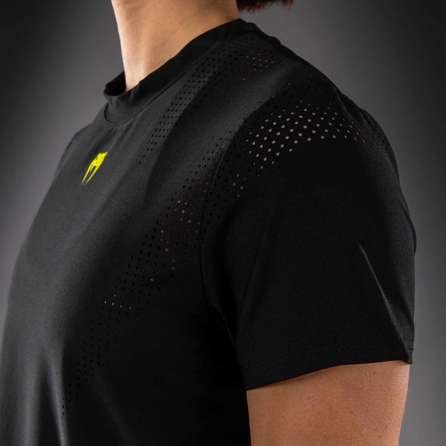 venum-lazer-dry-tech-t-shirt-damen-schwarz-gelb image 6