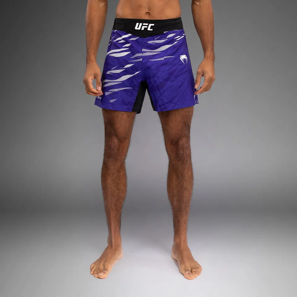 ufc-fusion-by-venum-authentic-fight-night-herren-fight-short-lila-short-fit image 1