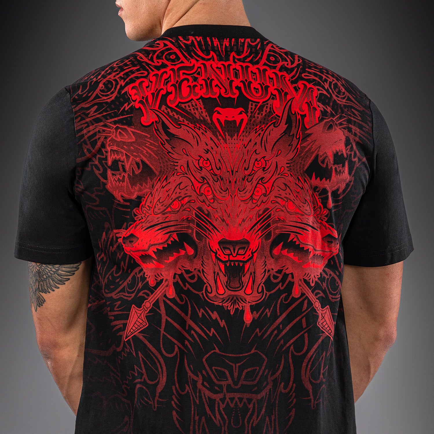 venum-wolf-atak-t-shirt-herren-schwarz-rot image 6