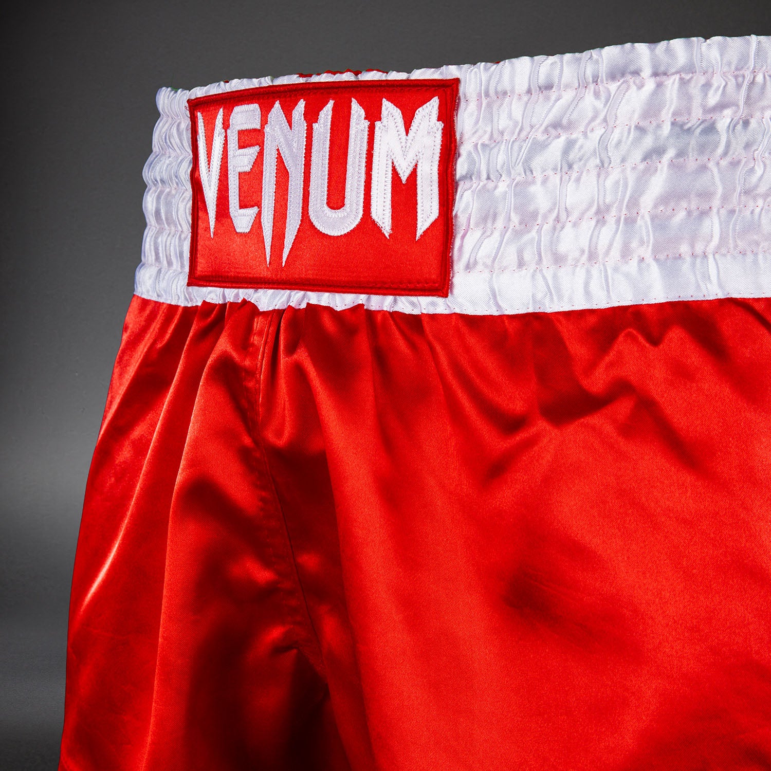 venum-classic-muay-thai-shorts-rot image 6