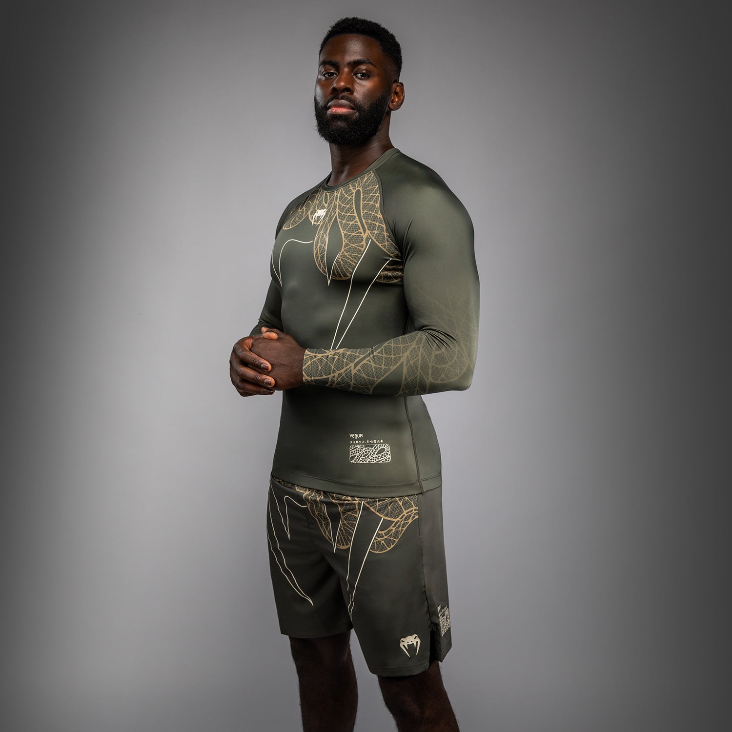 venum-serpenti-langarm-rashguard-khaki-bronze-ivory-herren image 2