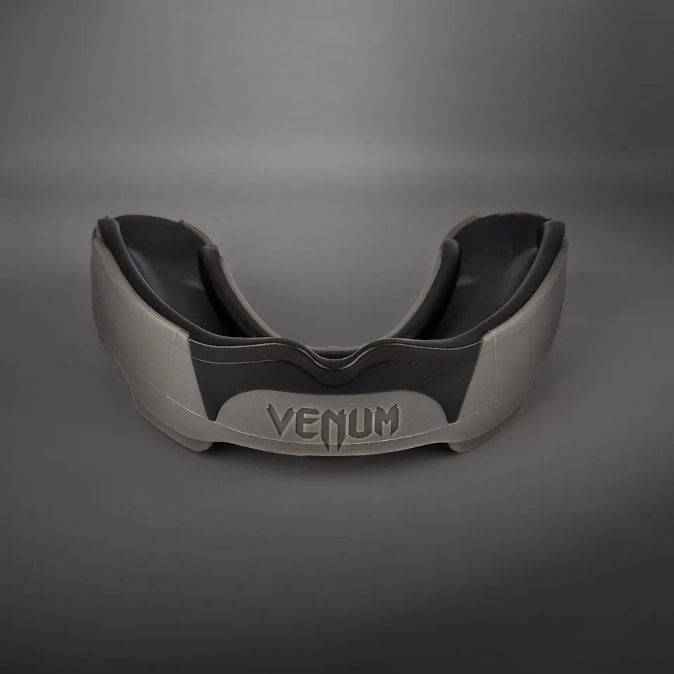 venum-predator-mundschutz-schwarz-grau-low-profile image 1
