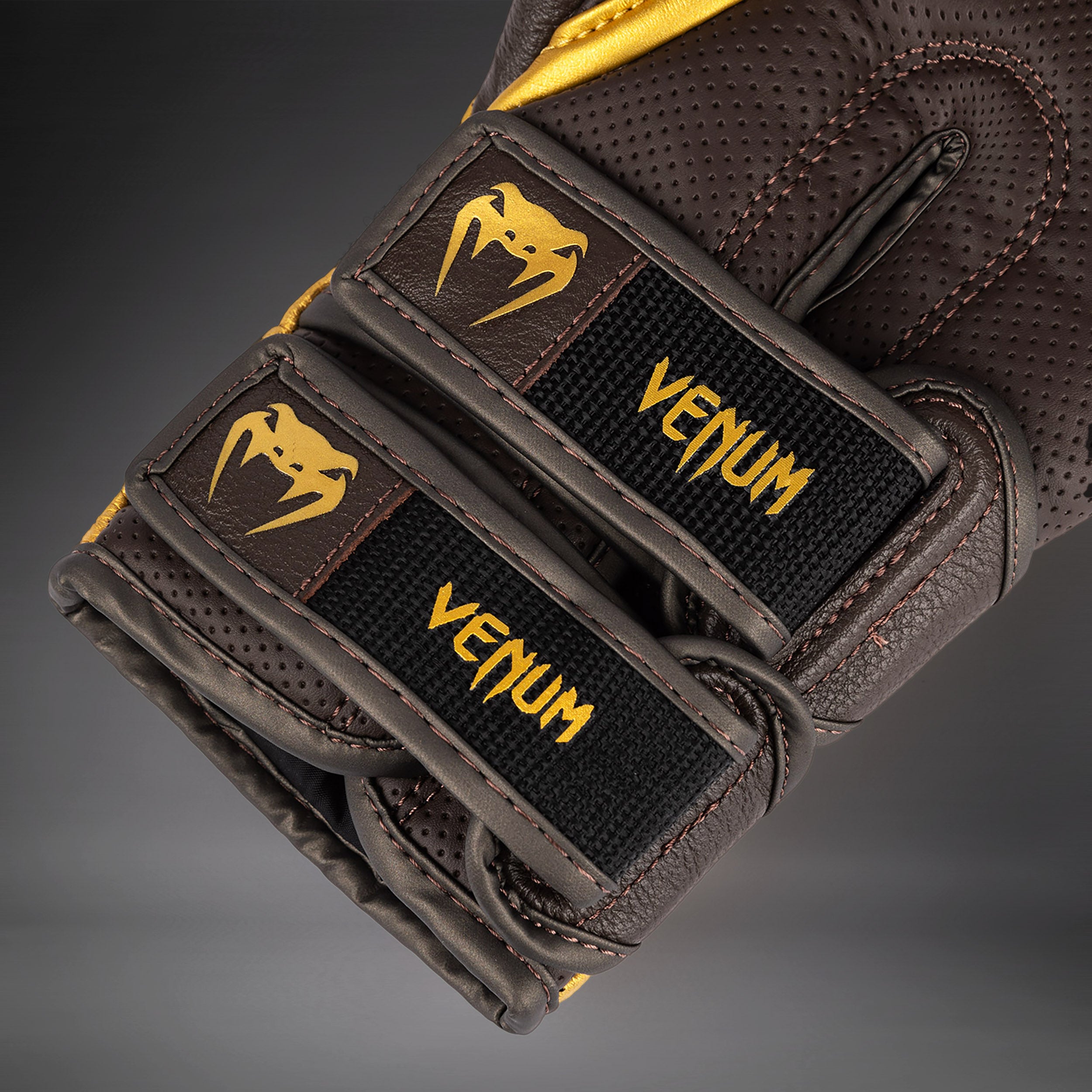 venum-reverso-boxhandschuhe-schokolade-gold image 8