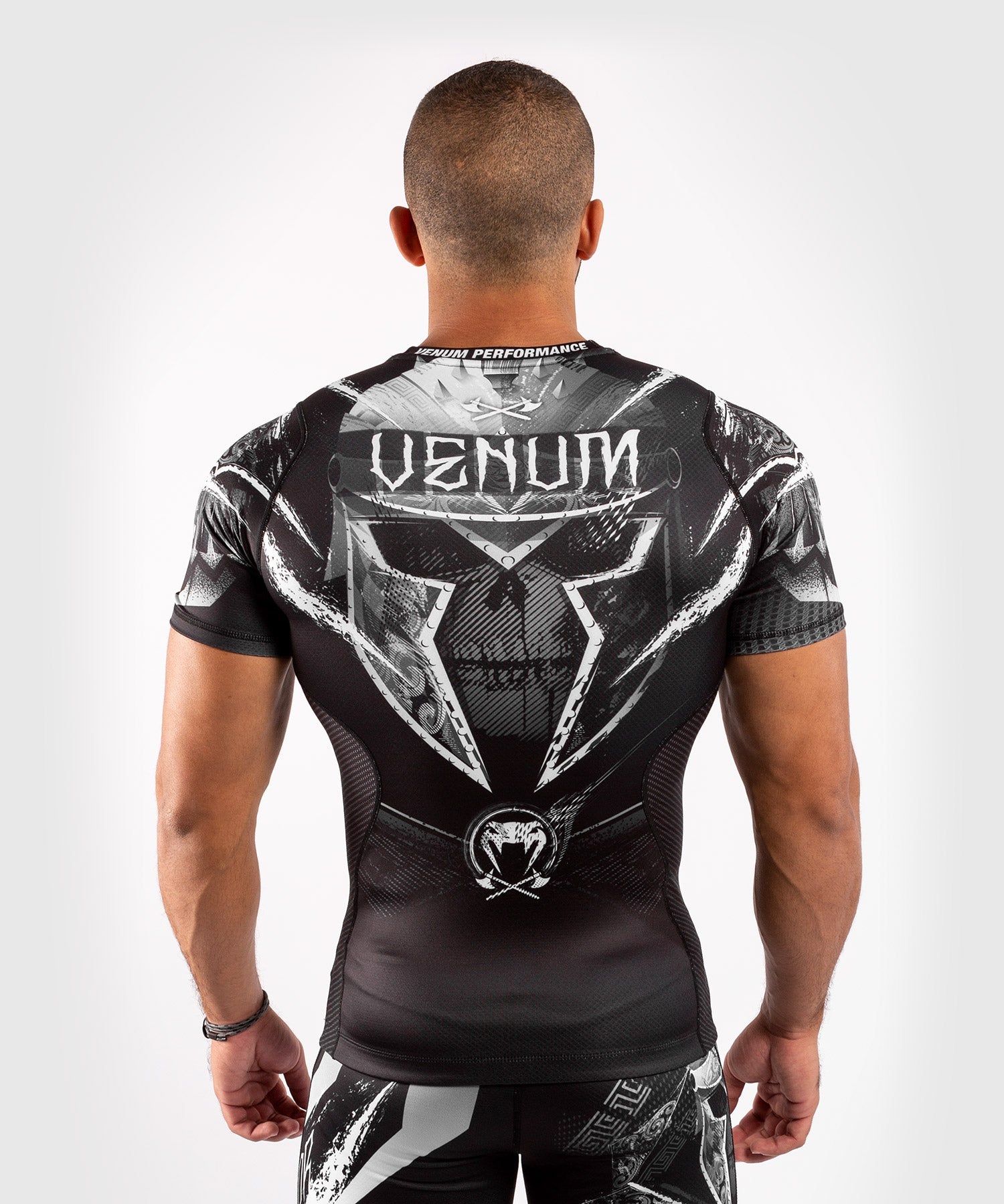venum-gldtr-4-0-kurzarm-rashguard-wei-schwarz image 2