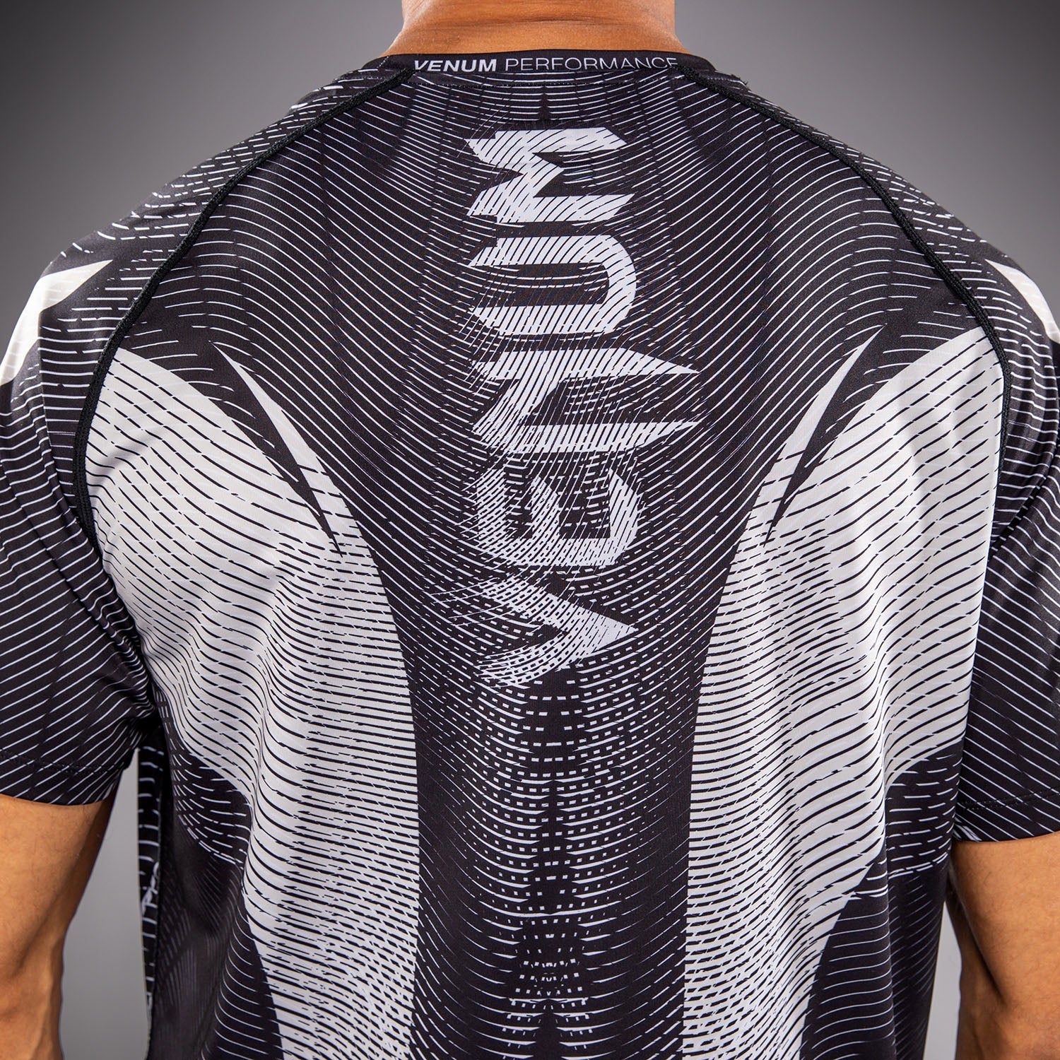 venum-galactic-3-0-dry-tech-t-shirt-herren-cremewei-schwarz image 6