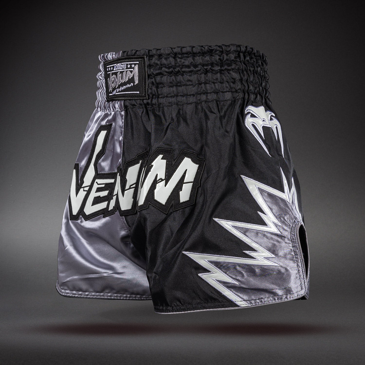 venum-inferno-2-0-muay-thai-shorts-grau-schwarz image 2