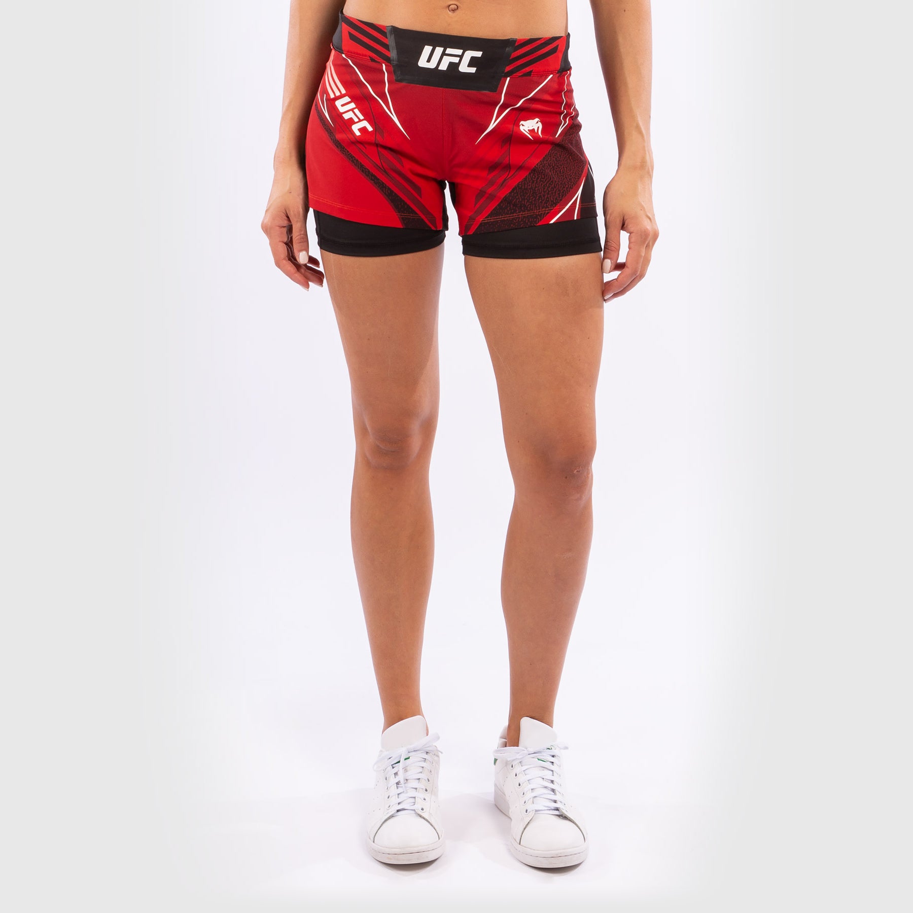 ufc-venum-authentic-fight-night-damen-shorts-short-fit-rot image 1