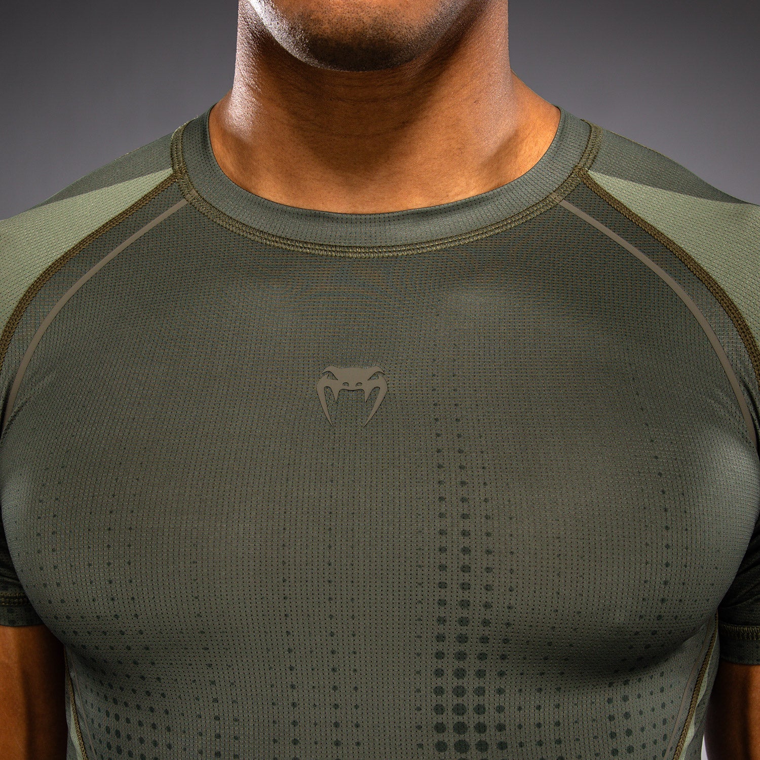 venum-stealth-kurzarm-rashguard-khaki-dunkelgr-n image 5
