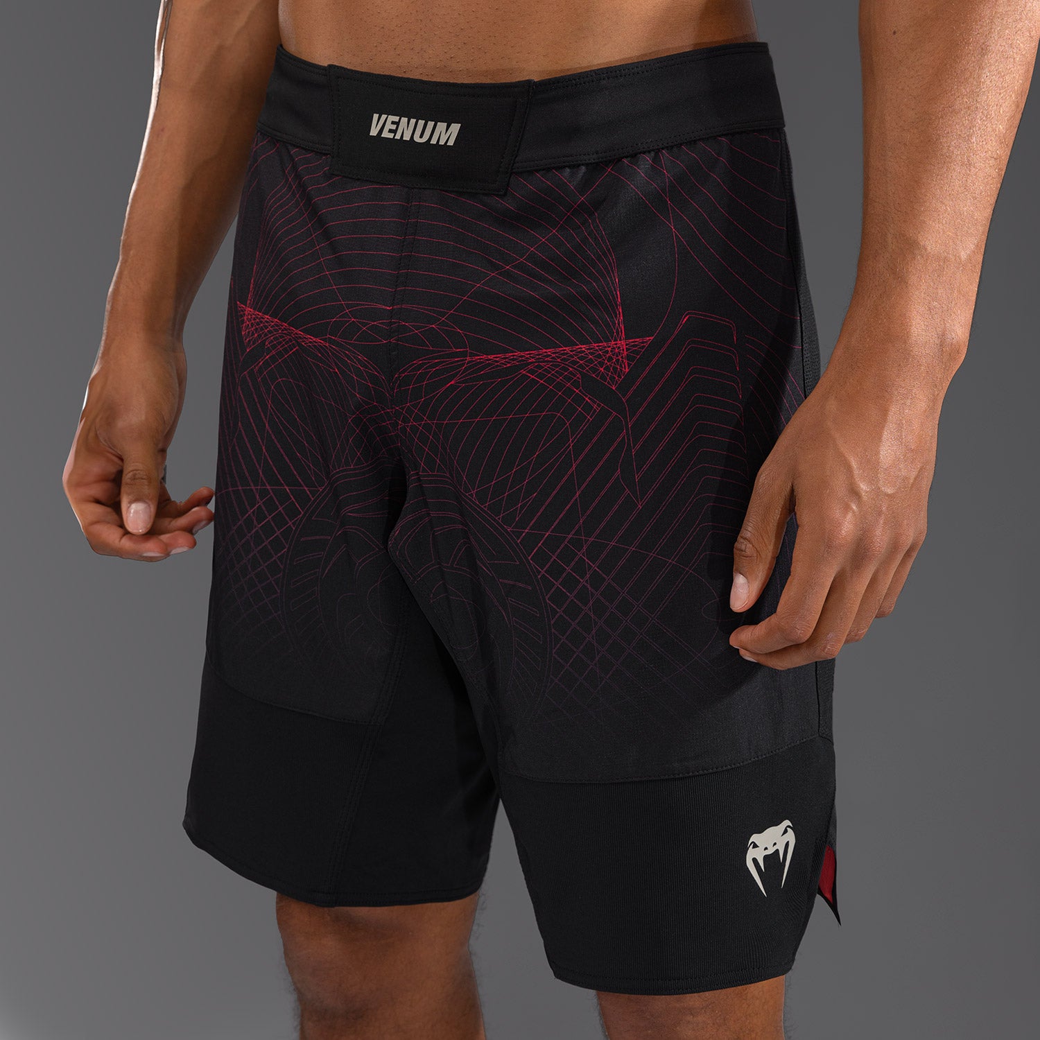 venum-g-fit-air-kampfshorts-herren-tiefschwarz-feuerrot image 5