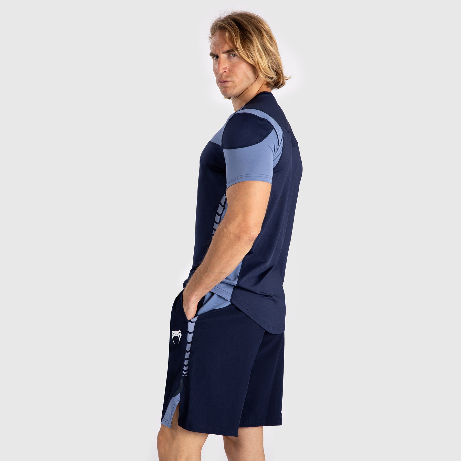 venum-tempest-herren-dry-tech-t-shirt-marineblau-blau image 2