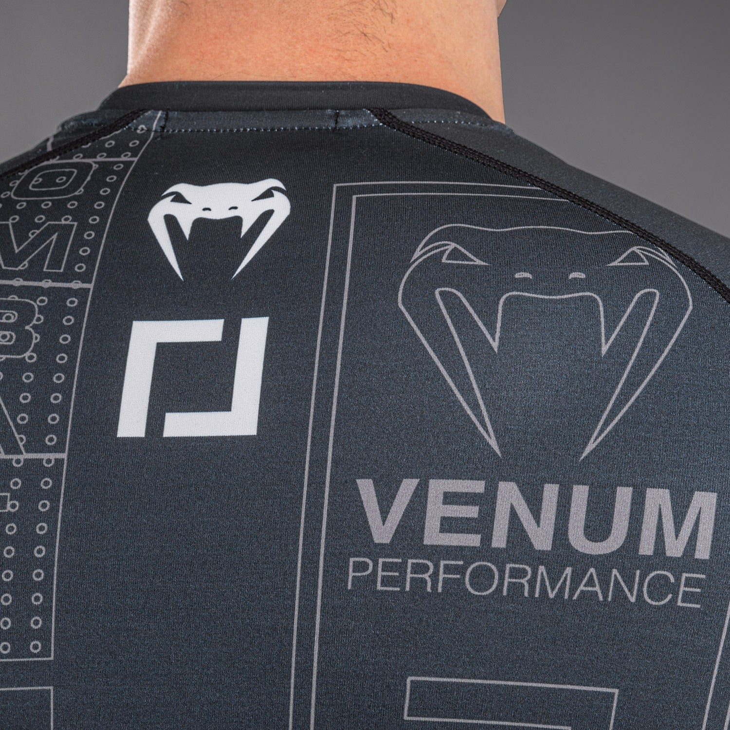 karate-combat-by-venum-langarm-rashguard-schwarz-grau image 7