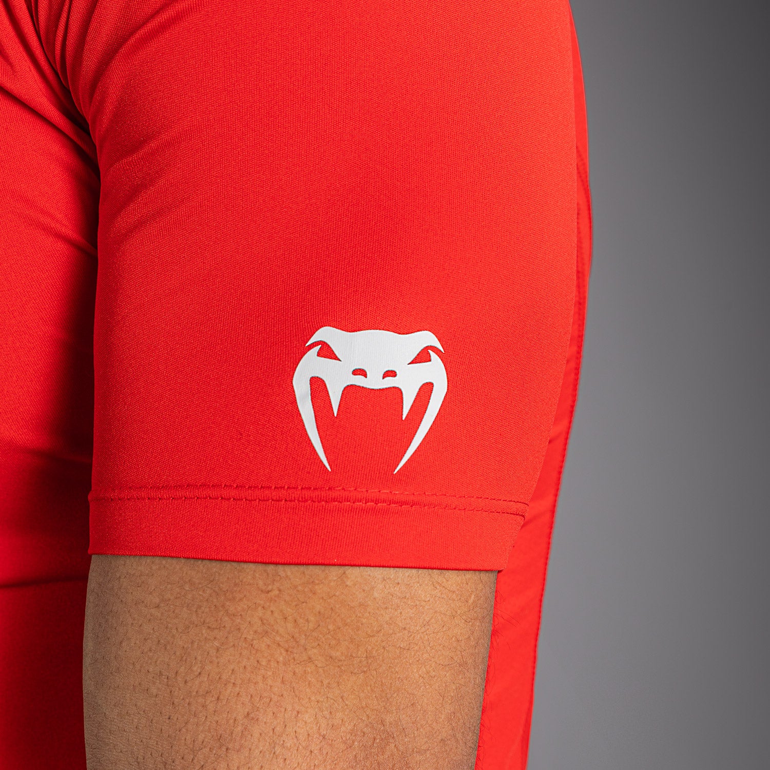 venum-lineup-kompressionsshirt-kurzarm-herren-rot-wei image 5