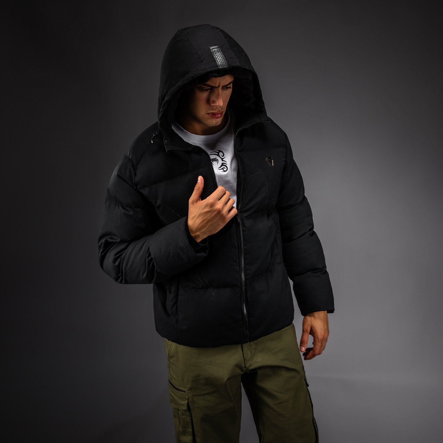 venum-attack-urban-gi-daunenjacke-schwarz image 4