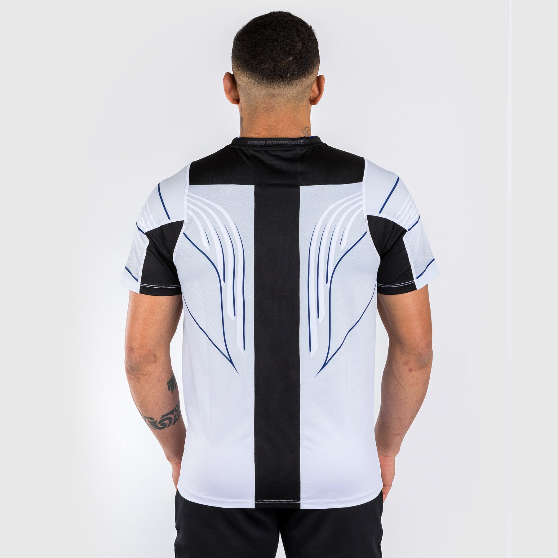 ufc-venum-authentic-fight-night-2-0-walkout-jersey-herren-midnight-edition-ice image 5