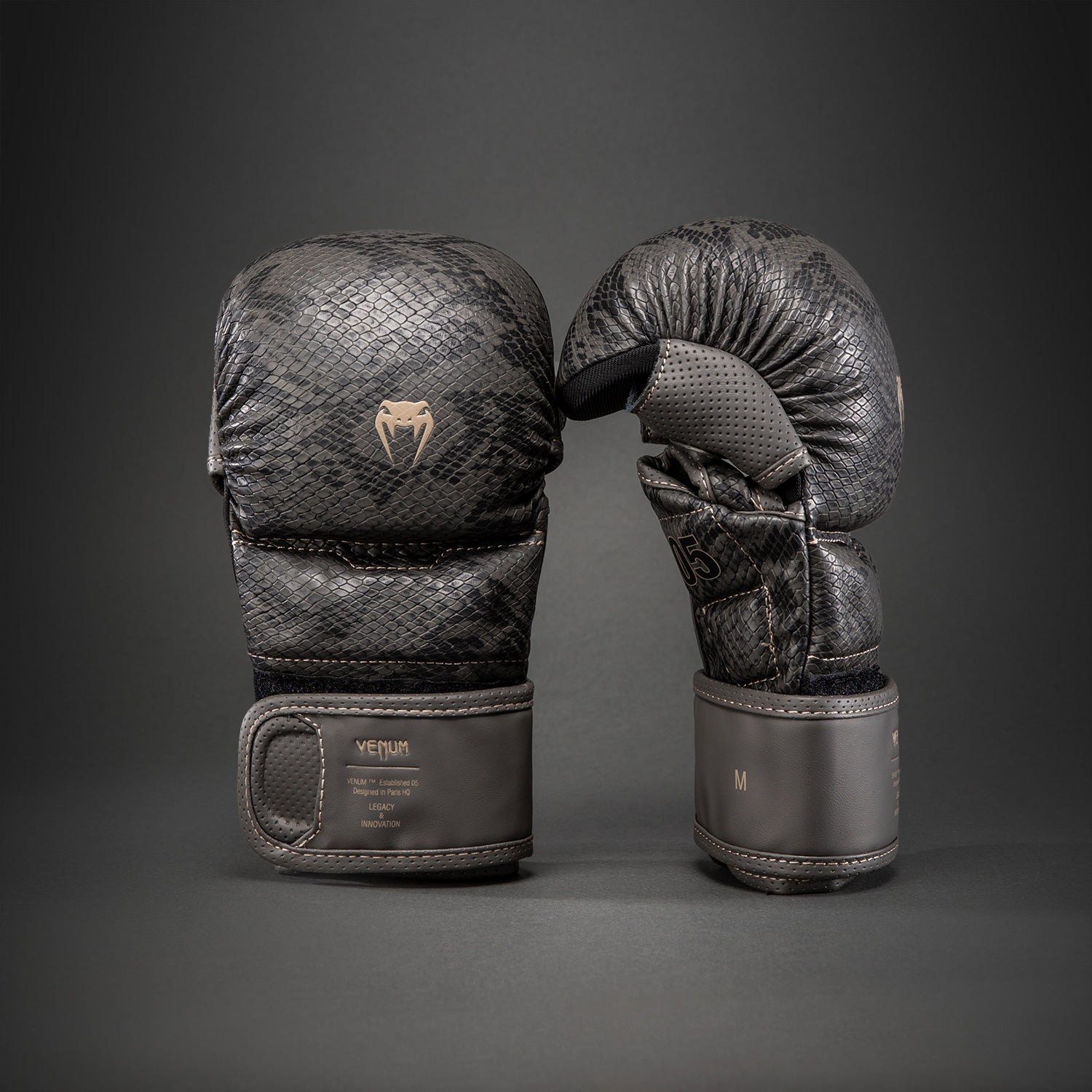 venum-impact-evo-scales-mma-sparringhandschuhe-dunkelgrau image 2