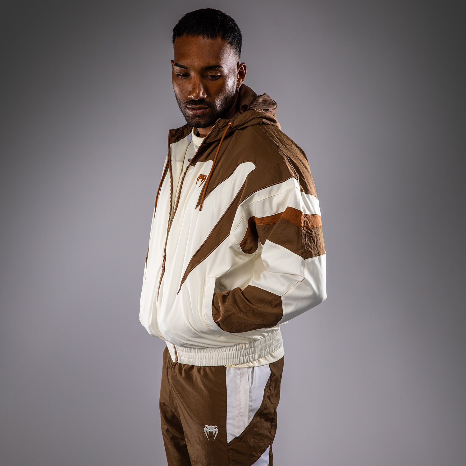 venum-attack-90-tracksuit-jacke-herren-dunkelbraun image 4