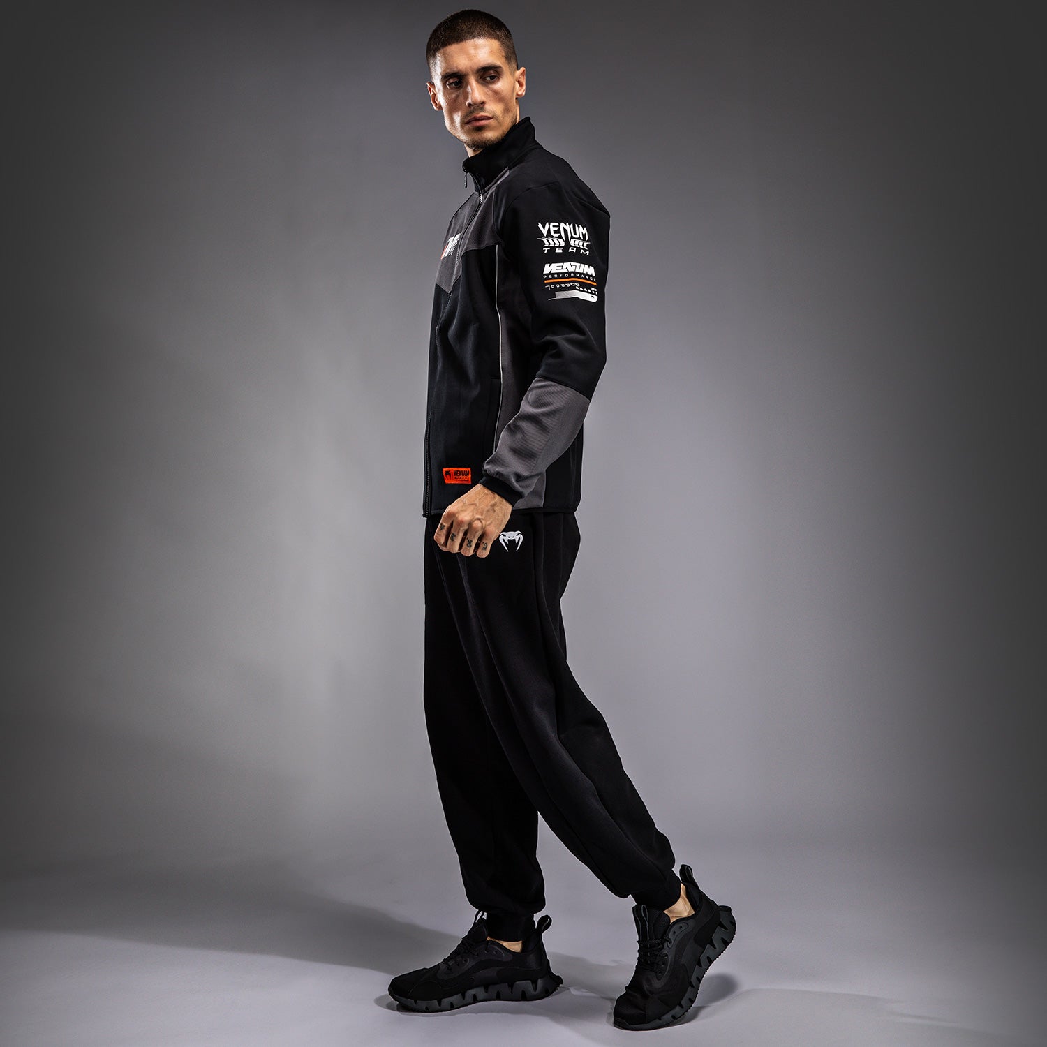 venum-motorsport-softshell-jacke-tiefschwarz image 4