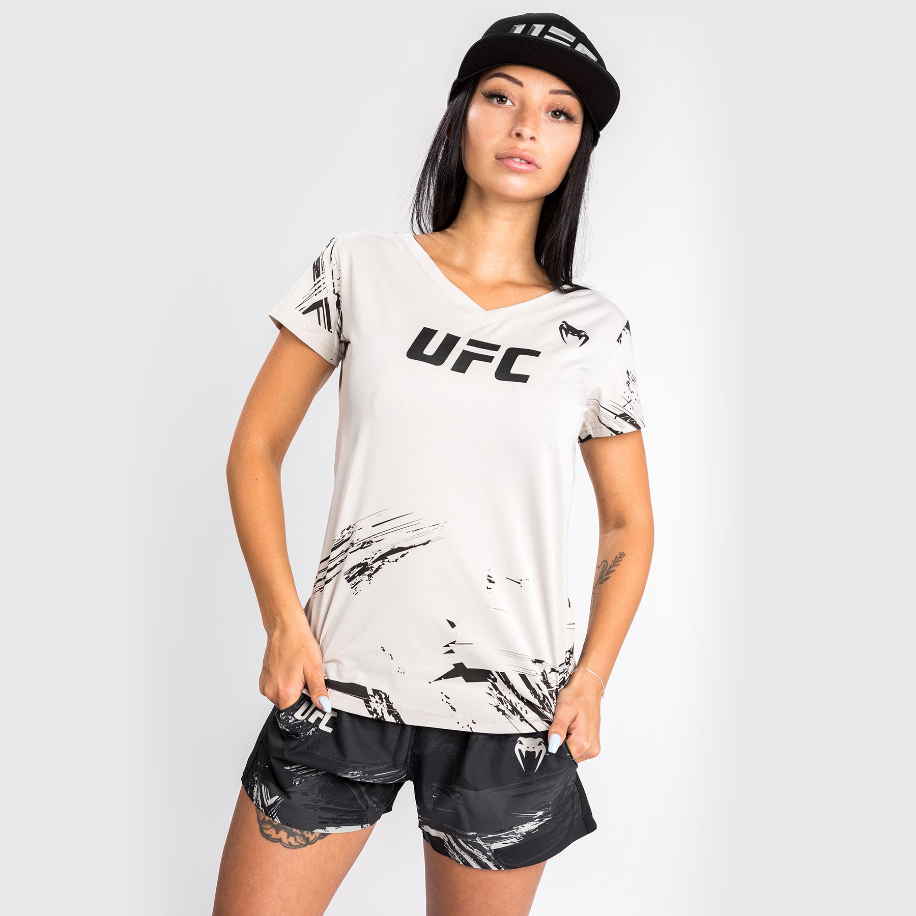 ufc-venum-authentic-fight-week-2-0-t-shirt-damen-sand image 5