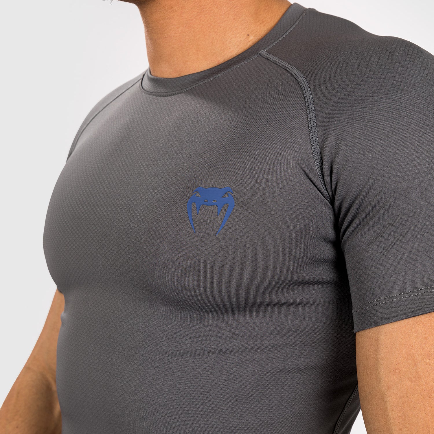 venum-contender-herren-kurzarm-rashguard-grau image 5