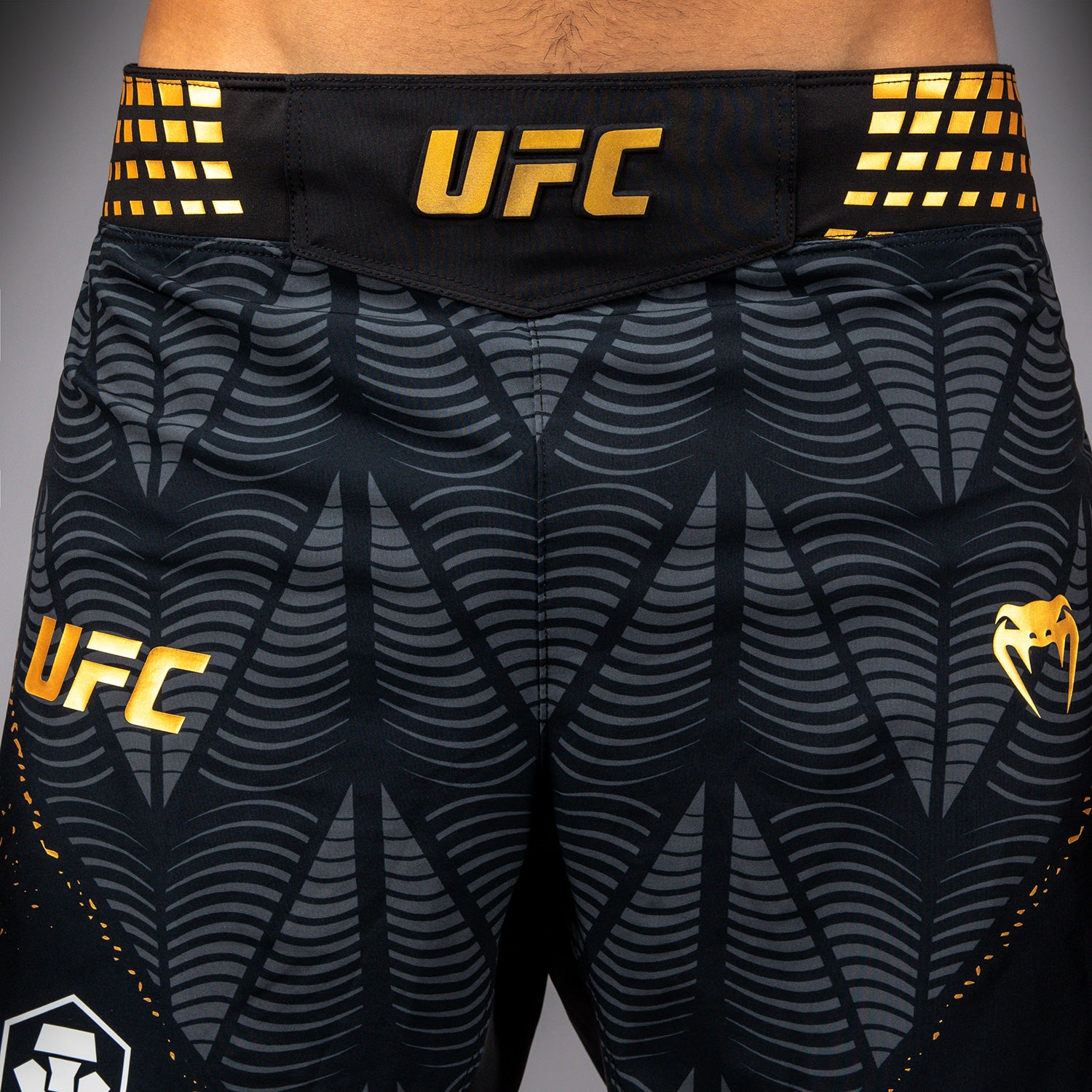 ufc-zenith-by-venum-authentic-fight-night-fightshorts-herren-gladiator-champion image 8