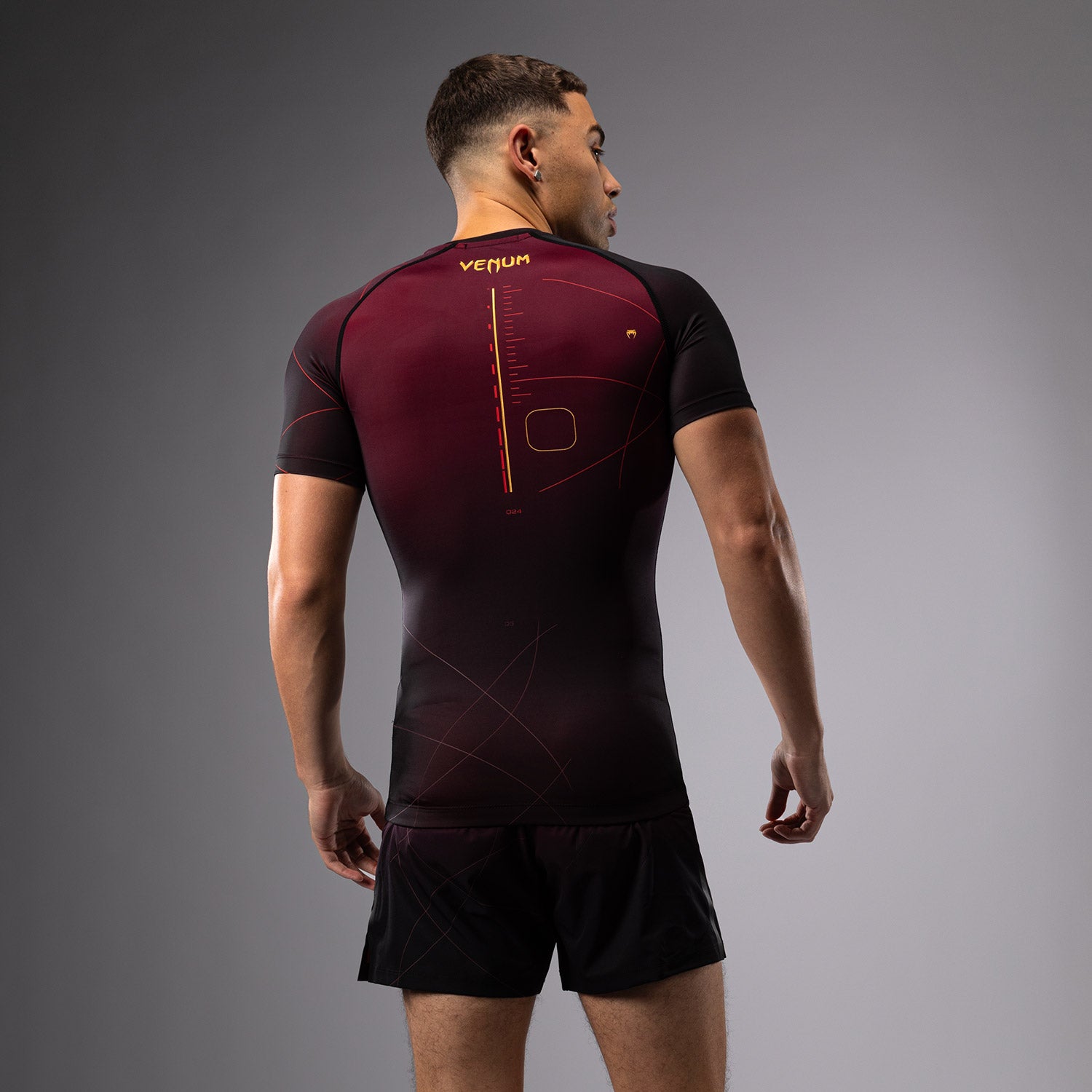 venum-tactical-xt-kurzarm-rashguard-f-r-m-nner-schwarz-burgund-gold image 2