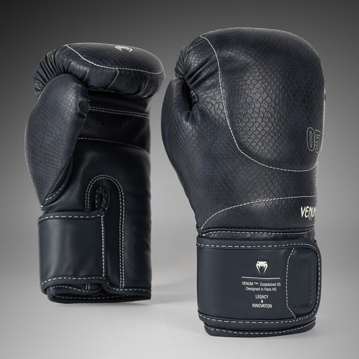 venum-impact-evo-scales-boxhandschuhe-mitternachtsblau image 2