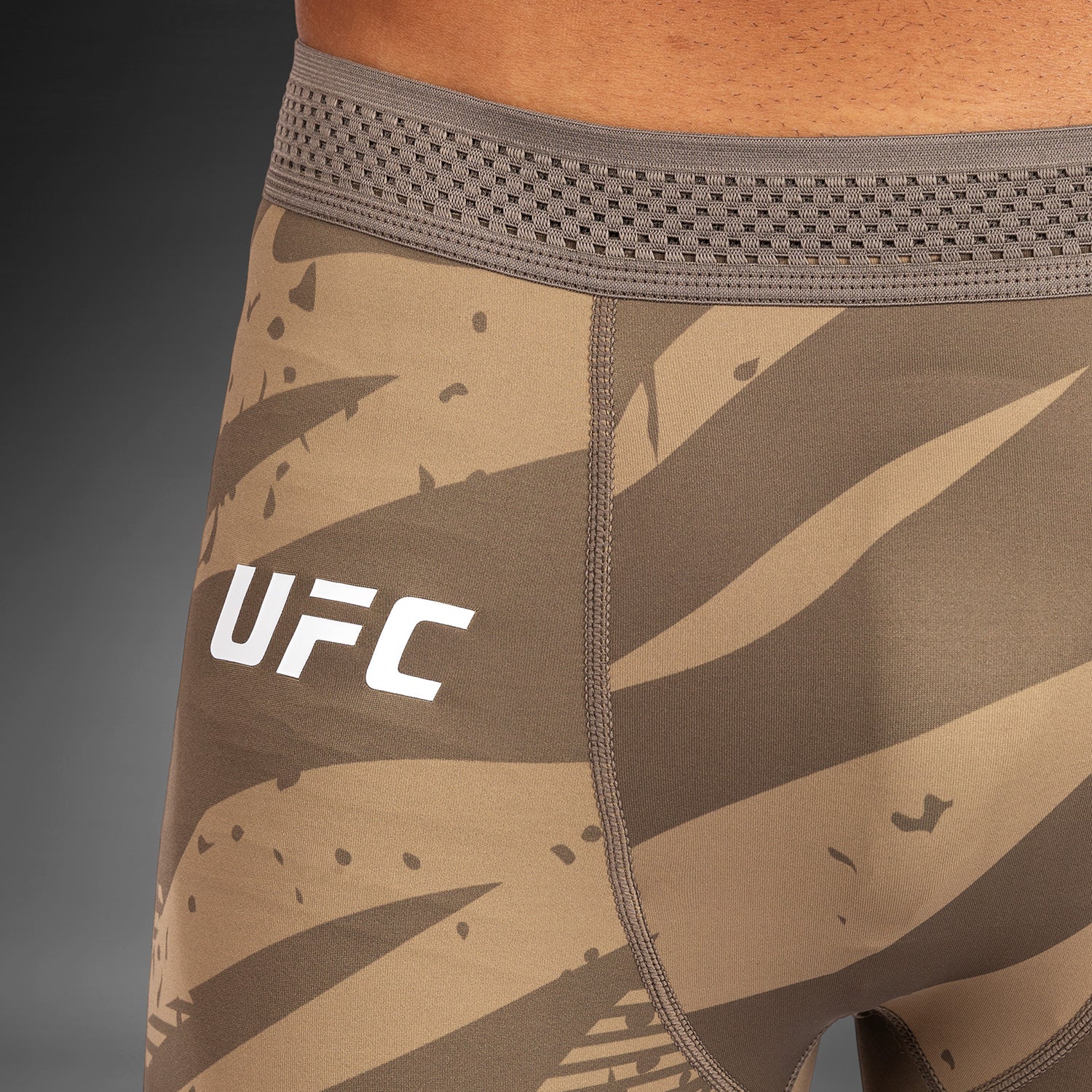 ufc-adrenaline-by-venum-fight-week-vale-tudo-shorts-herren-desert-camo image 6