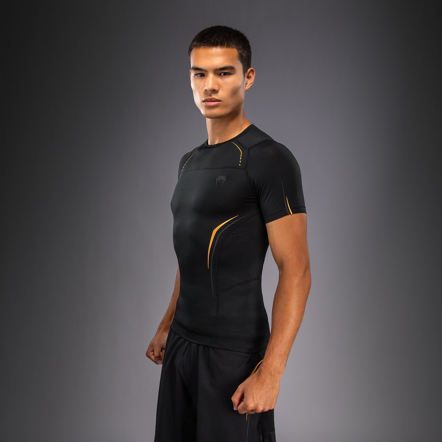 venum-g-core-kurzarm-rashguard-herren-schwarz-gold image 2