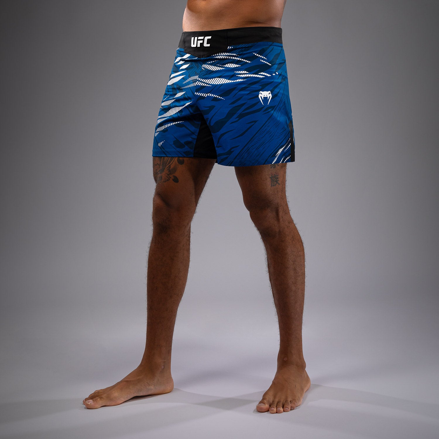 venum-ufc-fusion-by-venum-authentic-fight-night-herren-fight-short-short-fit-bla image 2