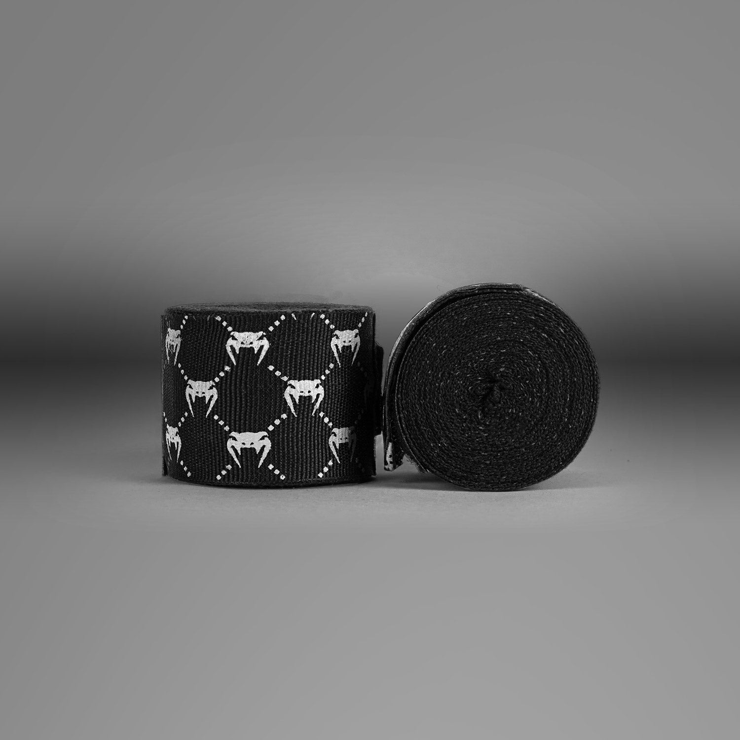 venum-kontact-evo-monogram-handwickel-boxbandagen-schwarz-wei image 3
