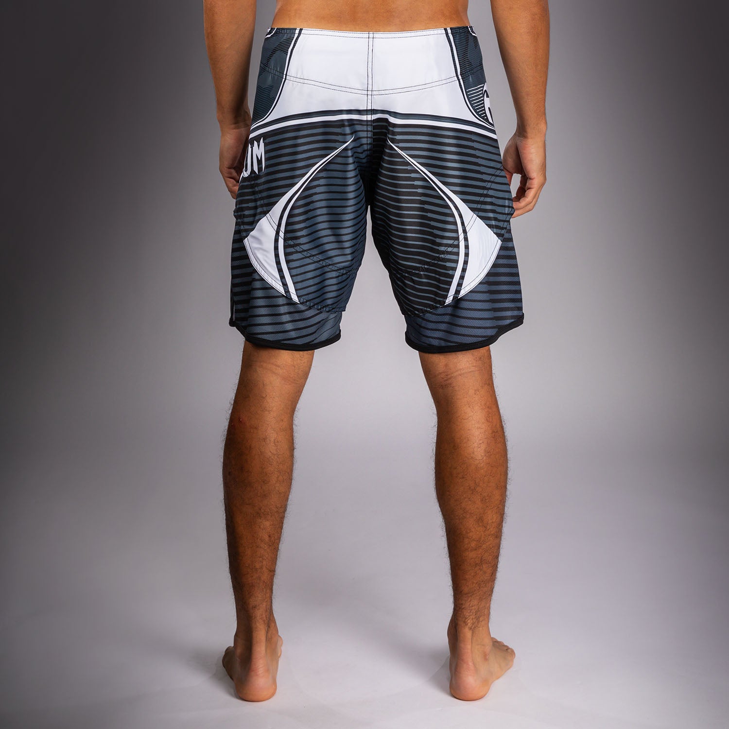 venum-camo-hero-fightshorts-dunkelmarineblau-blau image 3
