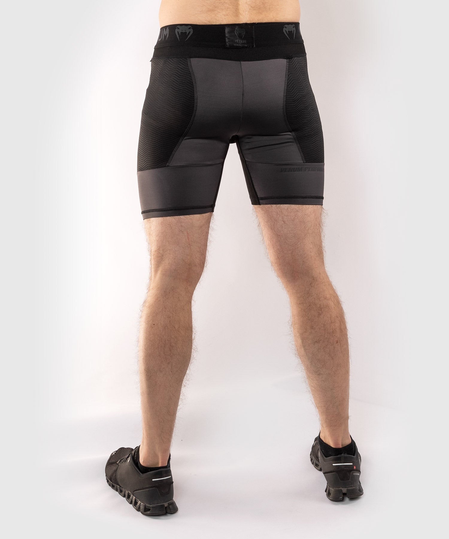 venum-g-fit-kompressions-shorts-grau-schwarz image 3