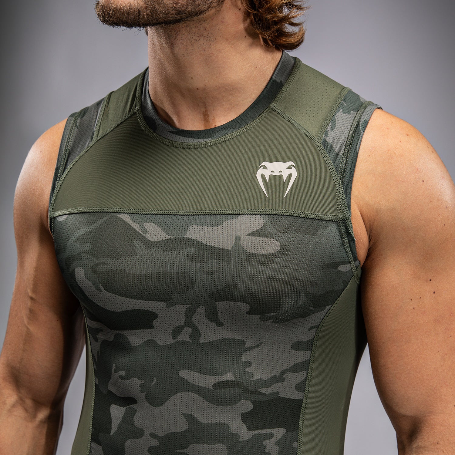 venum-g-fit-air-herren-rashguard-rmellos-armee-camouflage image 5