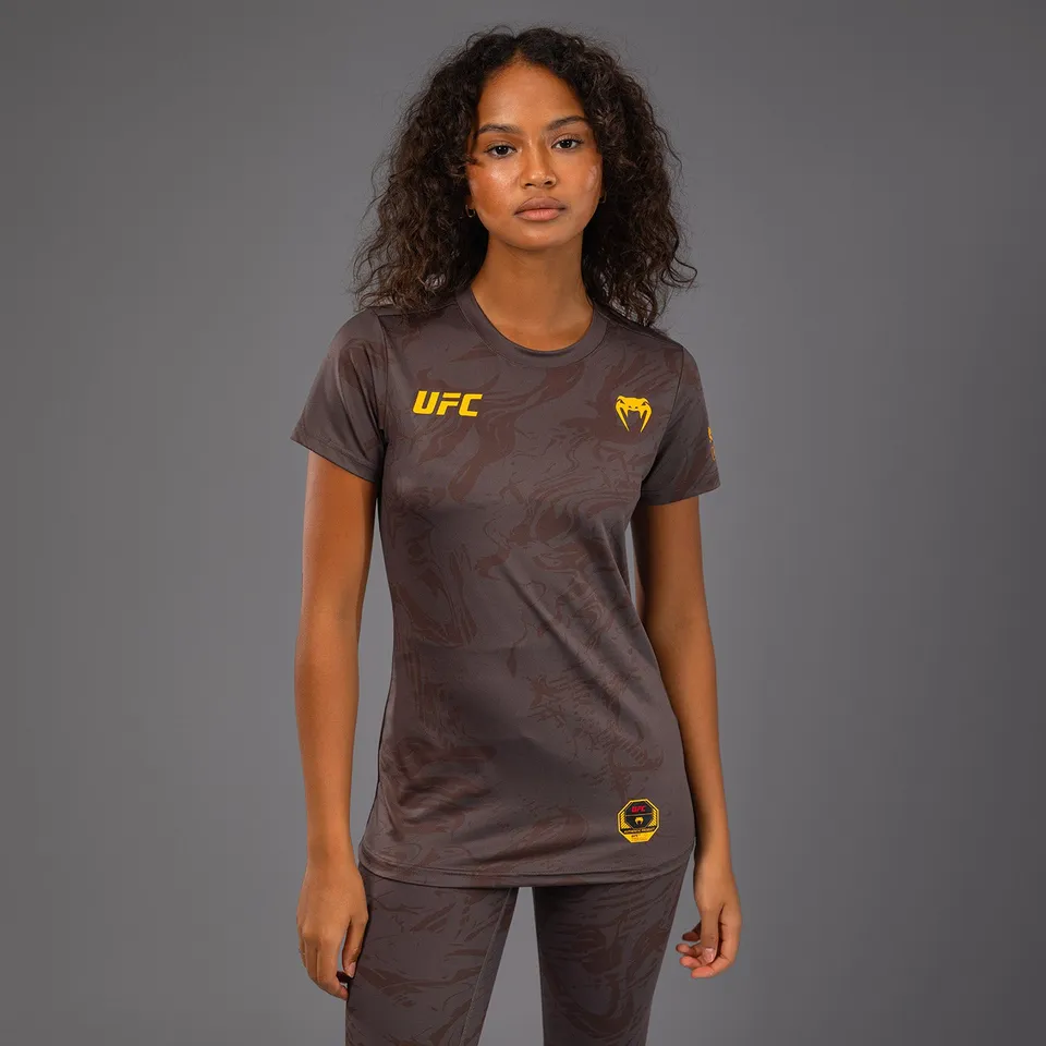 ufc-fusion-by-venum-fight-week-damen-dry-tech-t-shirt-erdiges-braun image 1