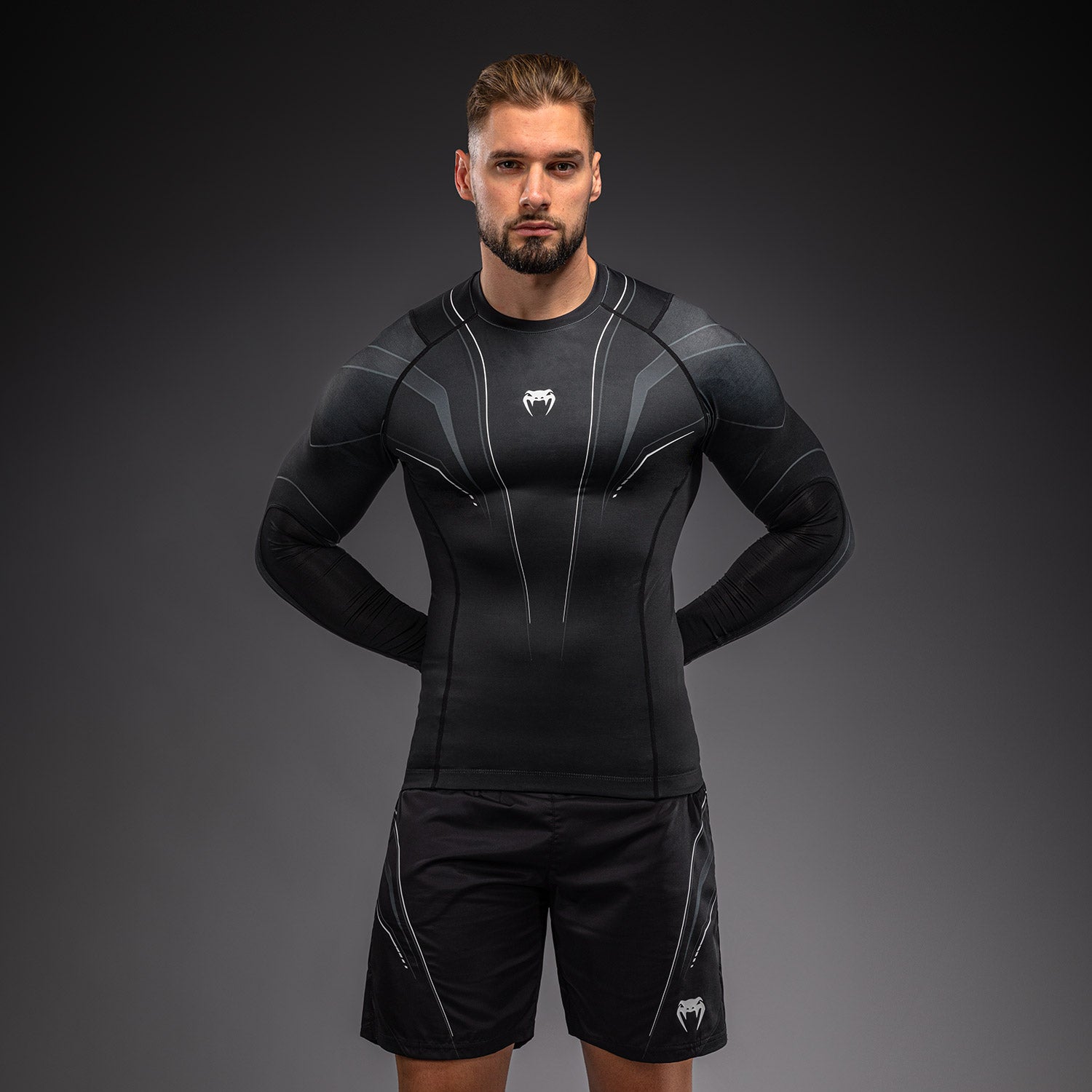 venum-streamline-langarm-rashguard-schwarz-wei image 2
