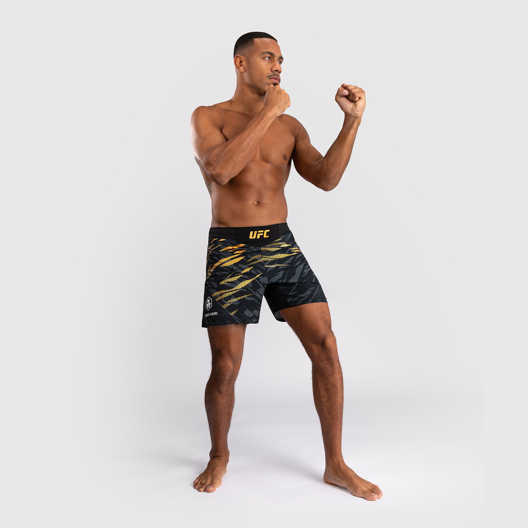 ufc-fusion-by-venum-authentic-fight-night-herren-fight-short-champion-short-fit image 8