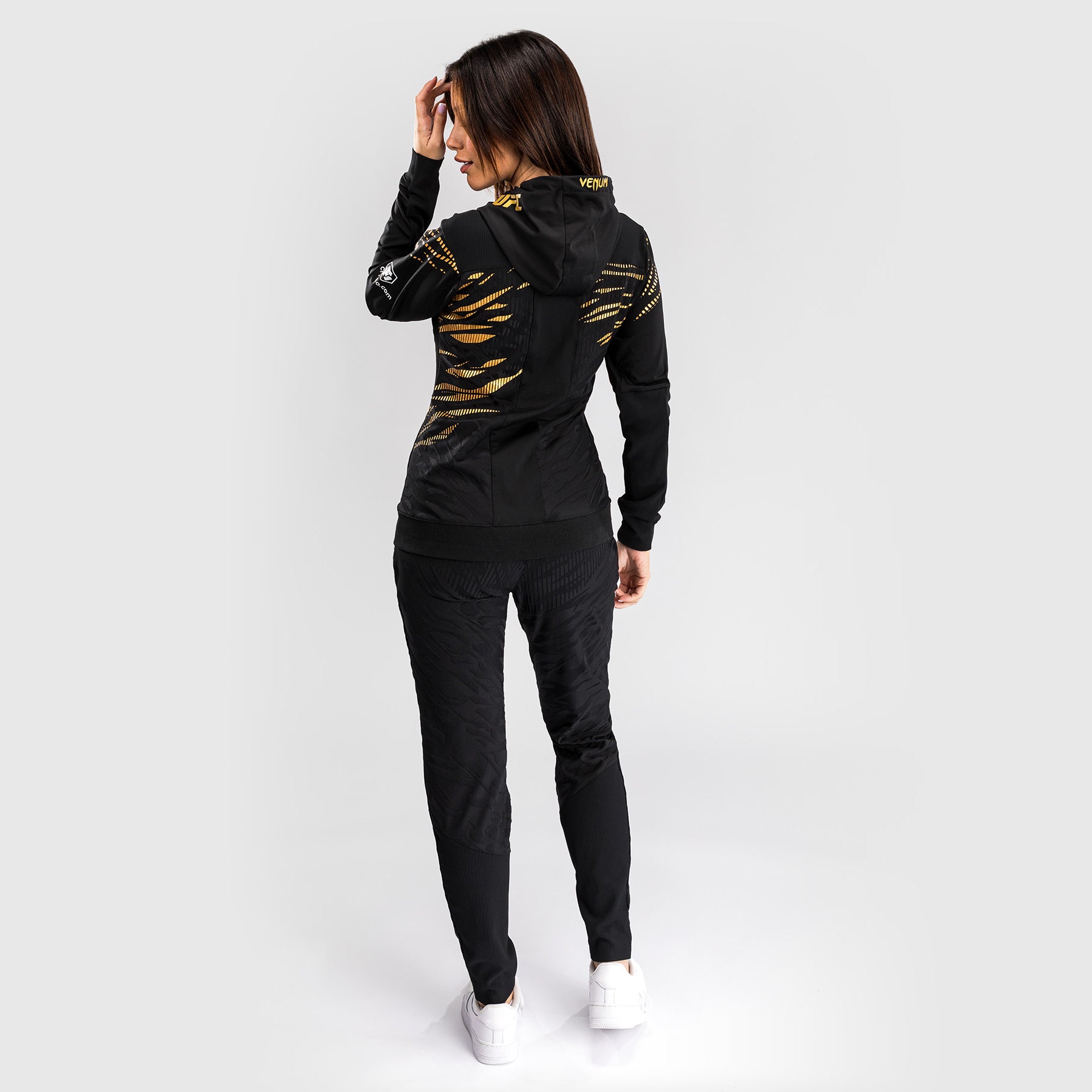 ufc-fusion-by-venum-authentic-fight-night-walkout-hoodie-damen-champion-schwarz- image 3