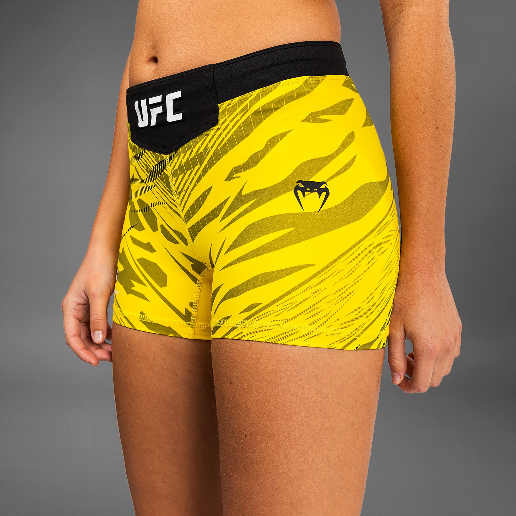 ufc-fusion-by-venum-authentic-fight-night-vale-tudo-short-damen-short-fit-gelb image 4