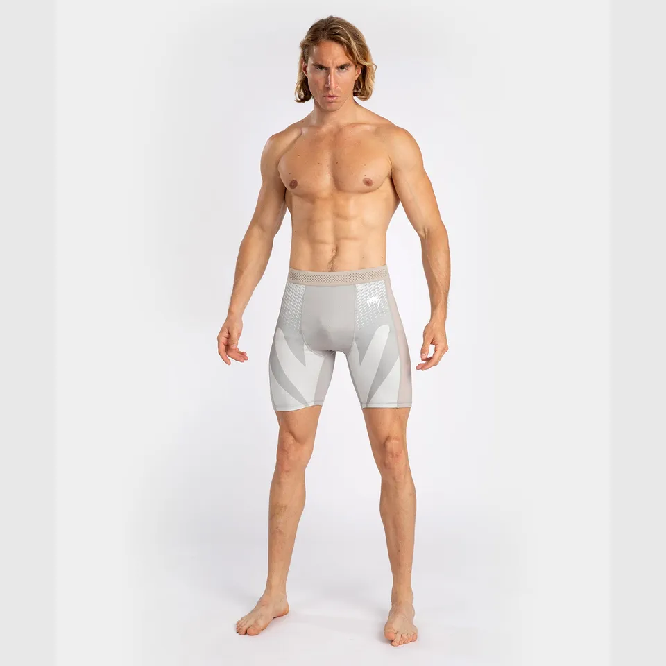 venum-attack-herren-vale-tudo-short-sand-beige image 1