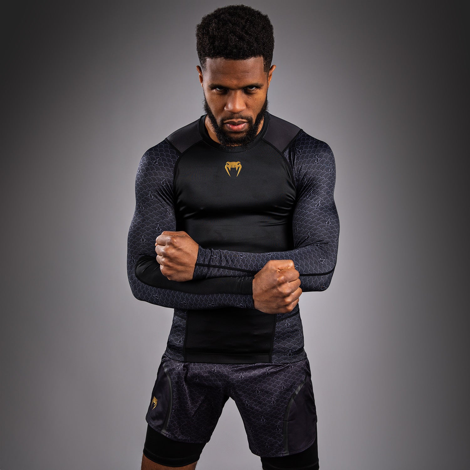 venum-x-assassin-s-creed-shadows-rashguard-langarm-schwarz-herren image 2
