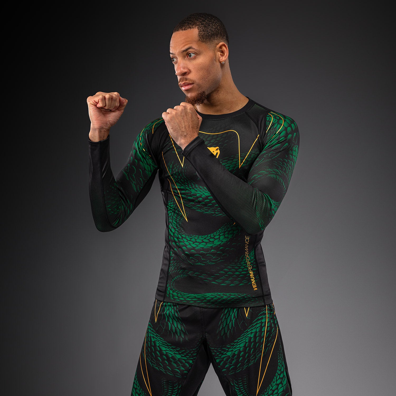 venum-matupa-langarm-rashguard-schwarz-gr-n-gold image 6