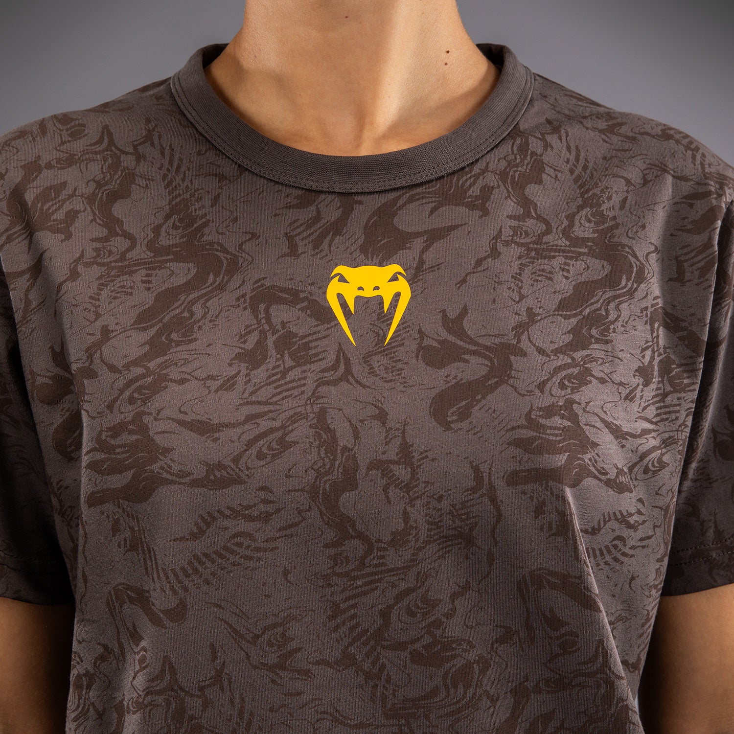 ufc-fusion-by-venum-fight-week-damen-t-shirt-kurzarm-baumwolle-erdiges-braun image 5