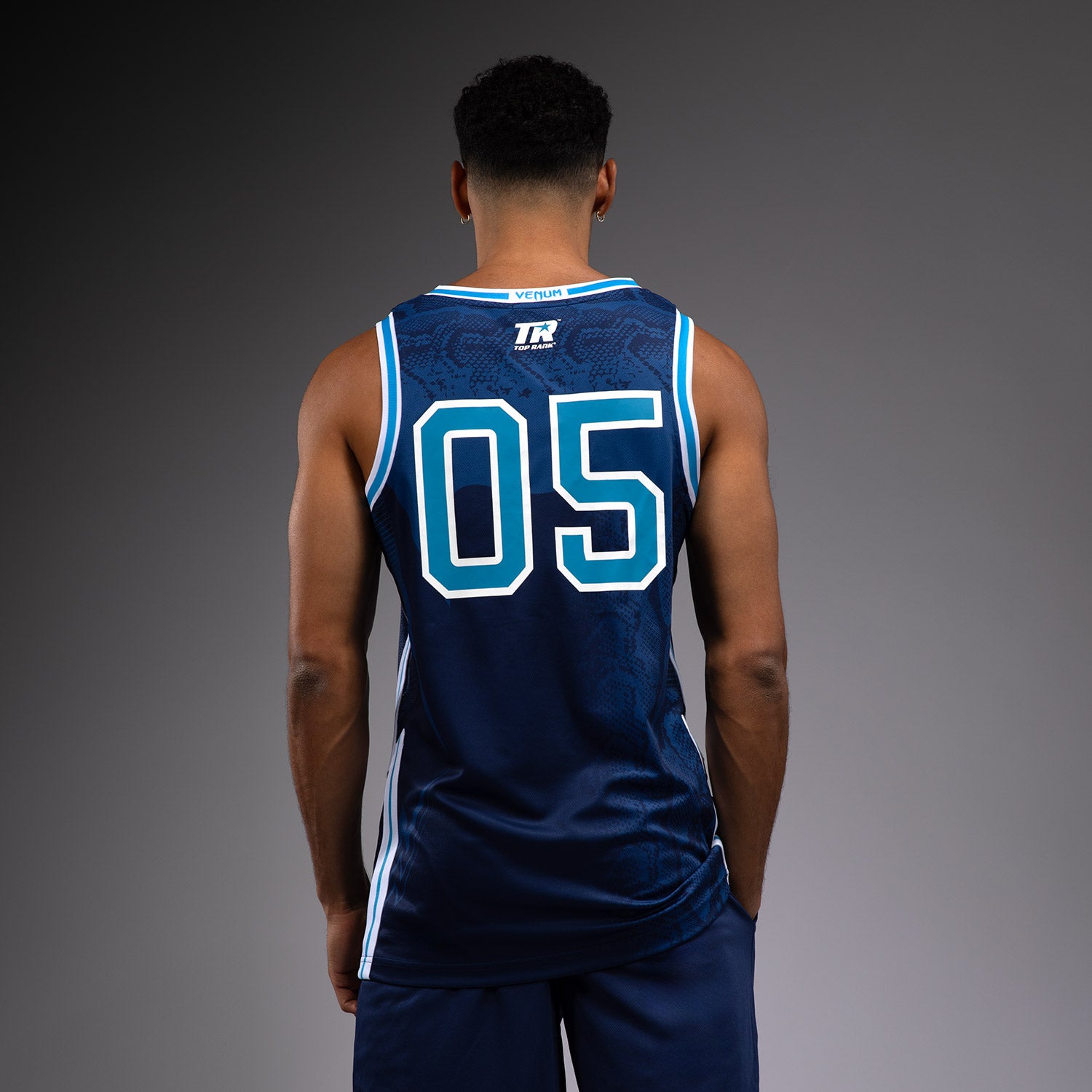 venum-x-top-rank-original-herren-basketballtrikot-marineblau image 2