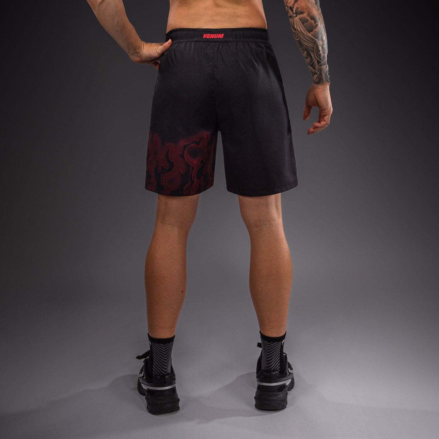 venum-spectre-trainingsshorts-herren-schwarz-rot image 4