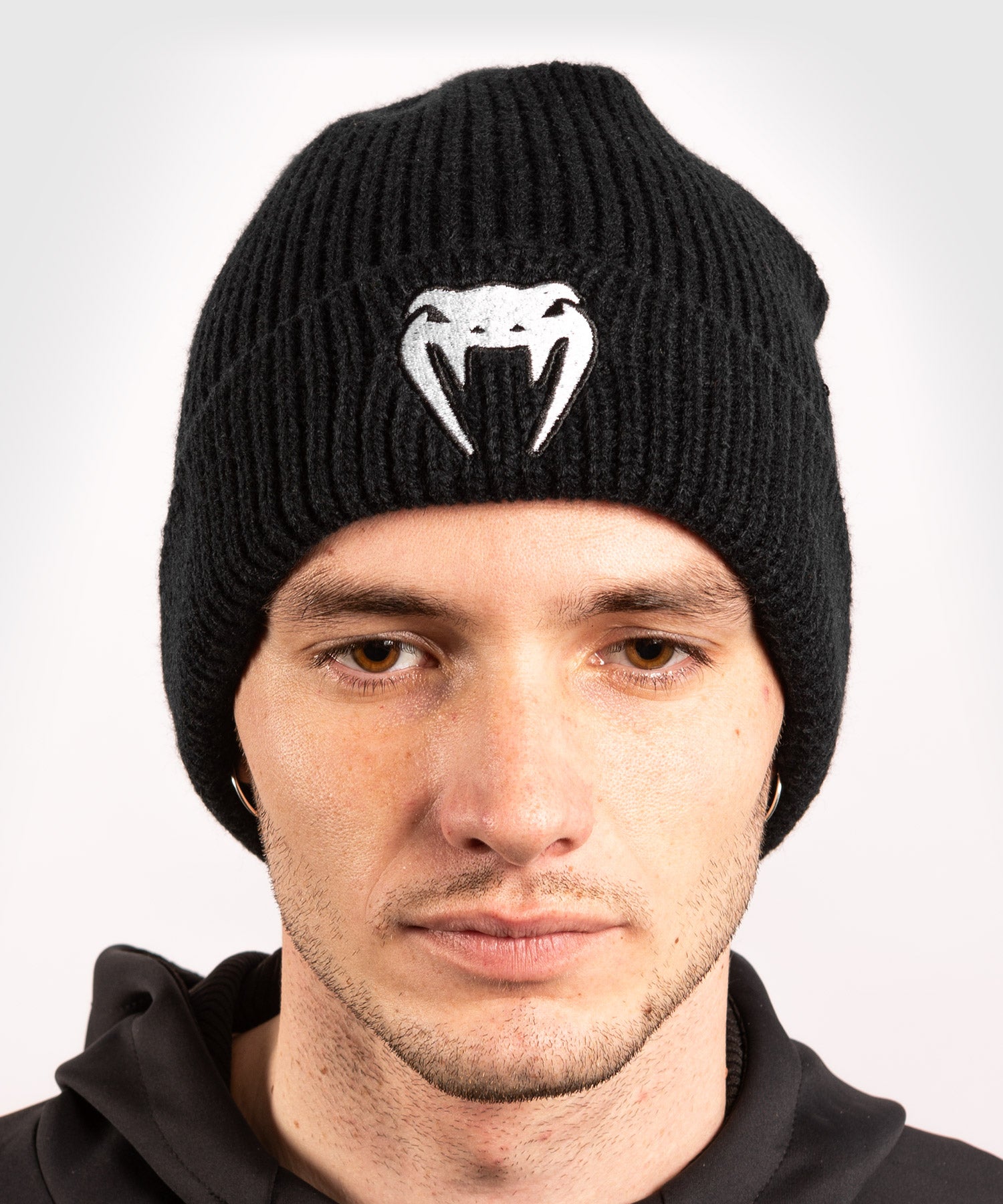 venum-classic-beanie-schwarz-wei image 3