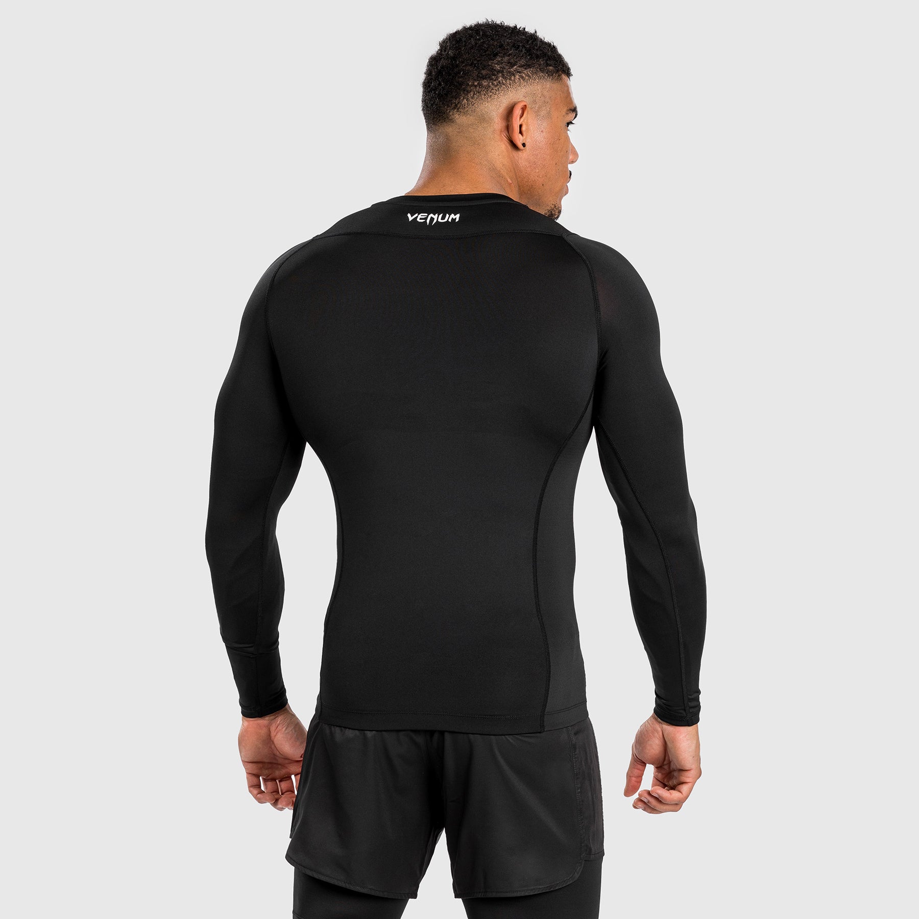 venum-attack-herren-langarm-rashguard-schwarz-grau image 3